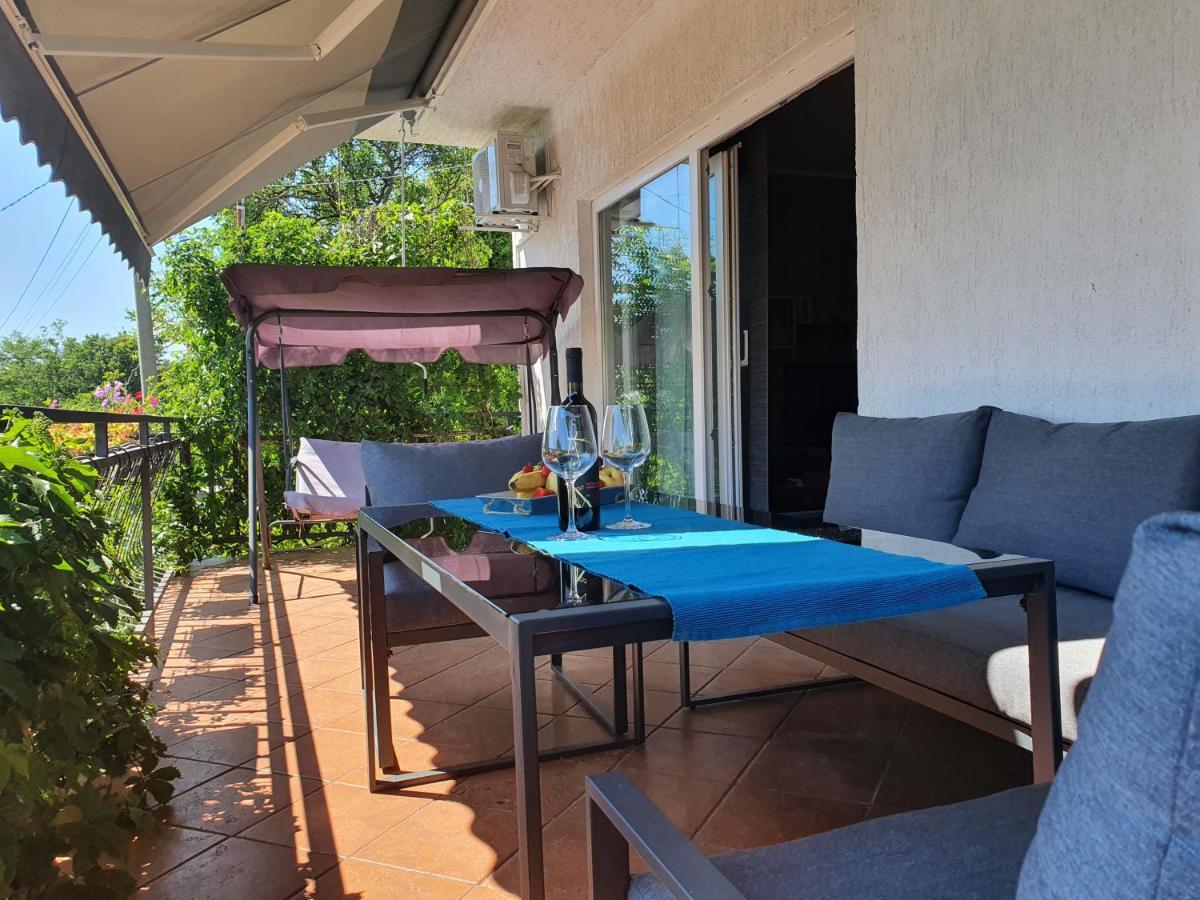 New Comfortable App Dora Crikvenica Exterior photo