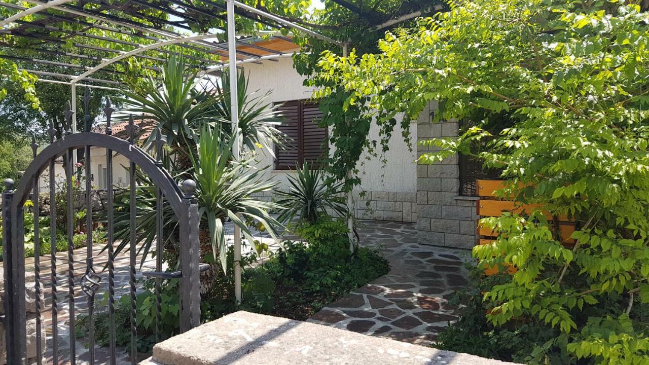 New Comfortable App Dora Crikvenica Exterior photo